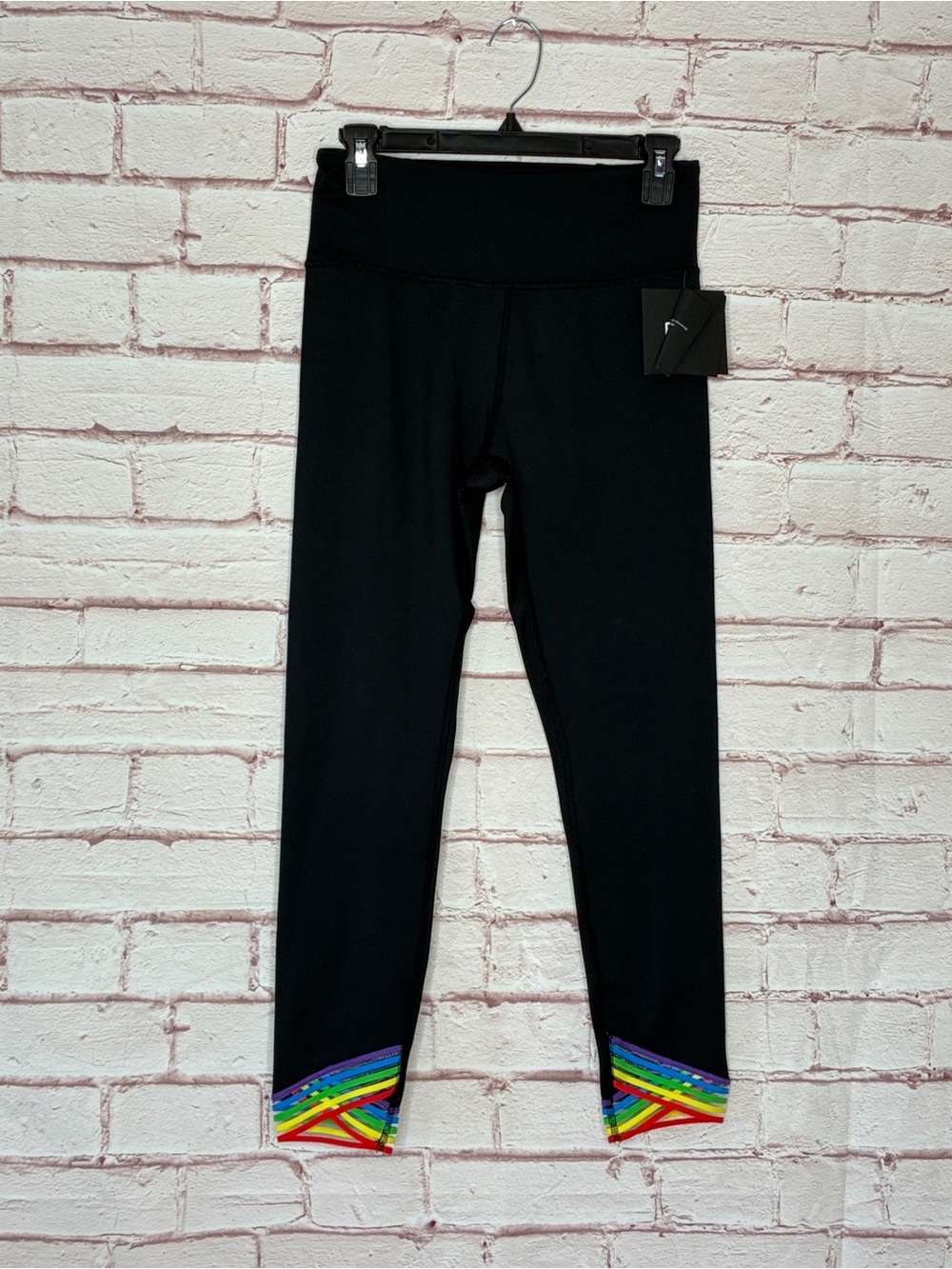 Marika Cycle House Techno Lite Rainbow Trim Ankle Crop High Waist Leggings NWT M